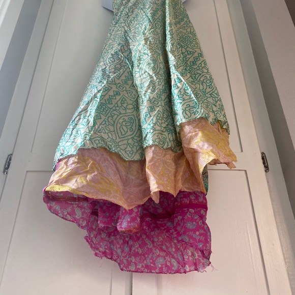 One skirt over 100 ways to wear!  So versatile this skirt/dress/top is fabulous! - Picture 11 of 16